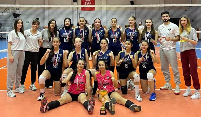 KVK Voleybol Kulübü Küçük Kızlar’da Türkiye Finallerine Gidecek