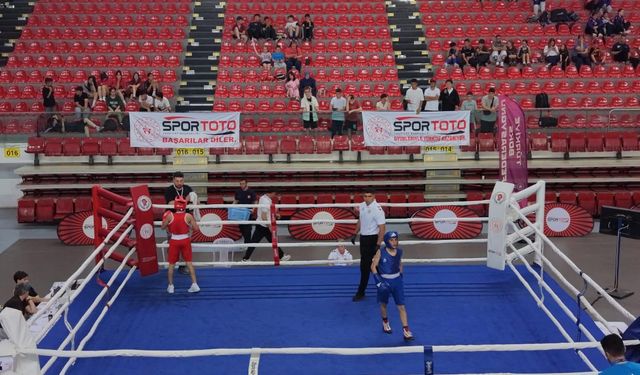 U-15 Türkiye Ferdi Boks Şampiyonası Kayseri’de Başladı