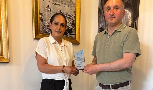 Avrupa'daki Erasmus+ Katkısına Teşekkür Plaketi