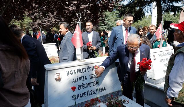 Başkan Büyükkılıç, 15 Temmuz’un 10. Yılında Şehitleri Kabirleri Başında Andı
