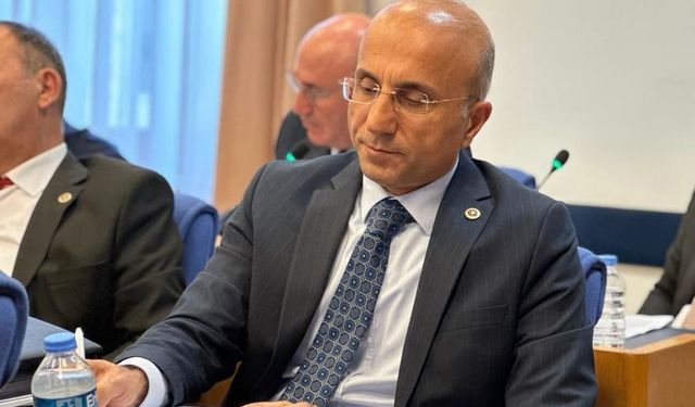 CHP’li Aşkın Genç, Güvenpark’ta Er Gazileri ve Şehit Yakınlarını Dinledi