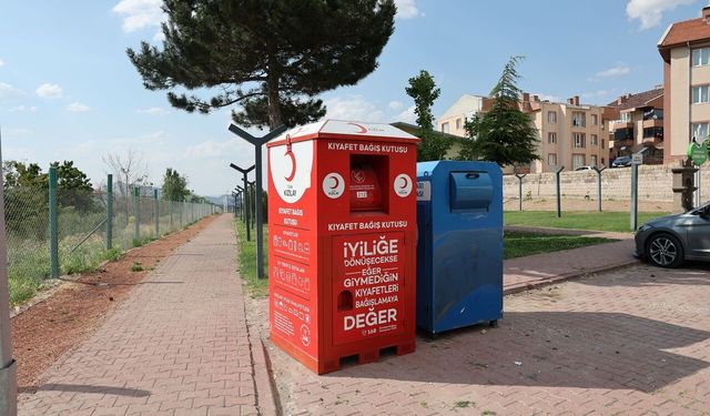Hacılar’da Kıyafet Bağış Kutuları Hizmete Girdi