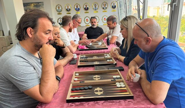 Kayseri Gazeteciler Cemiyeti’nde Tavla Turnuvası Etkinliği