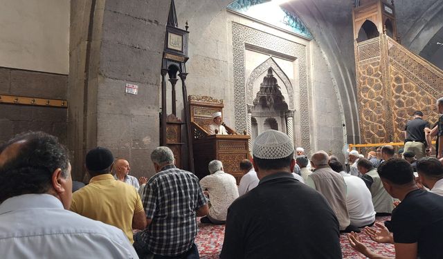 Hunat Camii’nde 15 Temmuz Şehitleri İçin Dualar Edildi
