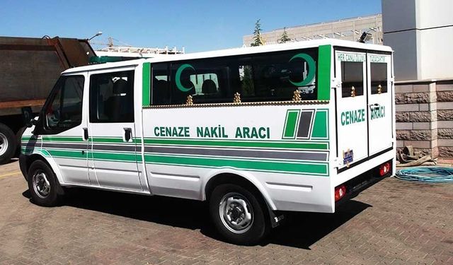 Gurbetçi Aile Kırşehir’de Kaza Yaptı 3 Kişi Hayatını Kaybetti