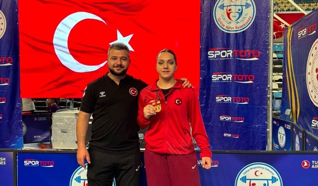Yağmur Bulut, Halterde Türkiye Şampiyonu Oldu