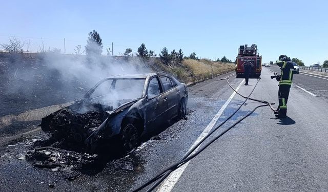 Kayseri’de Otomobil Yangını