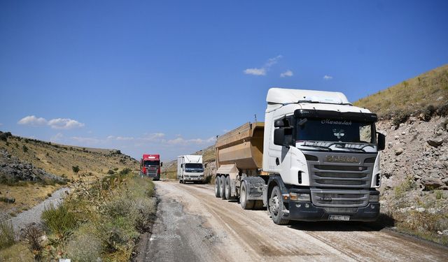 Büyükşehir, Bünyan’da 16 Kilometrelik Yolu Yeniliyor