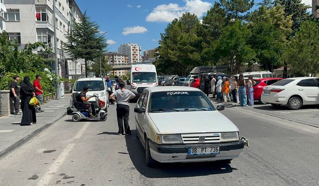 Otomobilin Çarptığı 10 Yaşındaki Çocuk Yaralandı