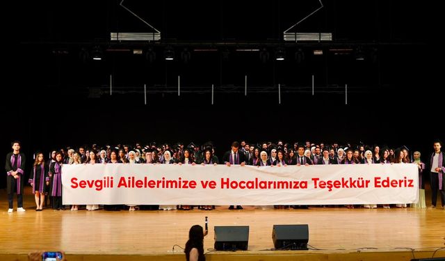ERÜ Diş Hekimliği Fakültesi 17. Dönem Mezunlarını Verdi