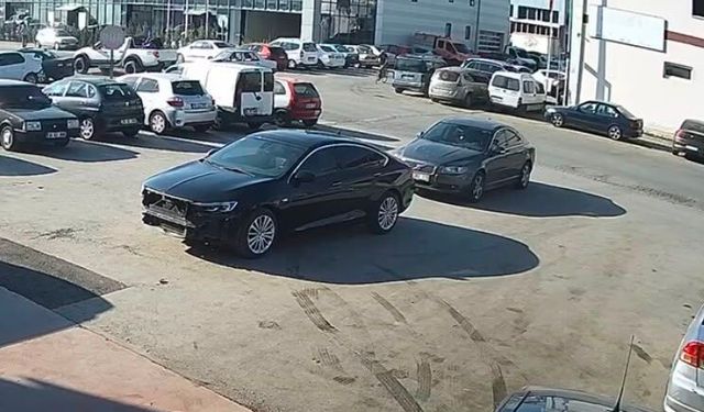 Kayseri'de Aynı Sokakta Yaşanan Kazalar Kamerada