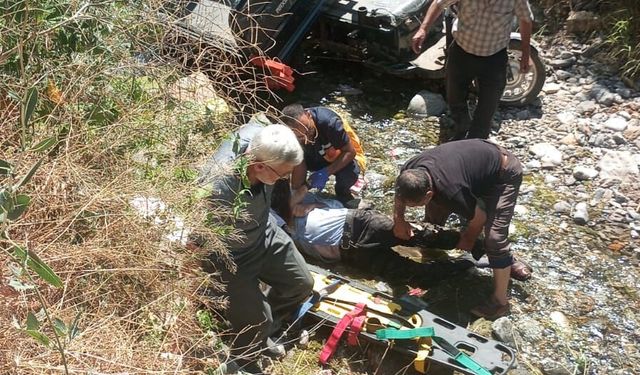 Üç Tekerlekli Motosiklet Dere Yatağına Uçtu: Dede İle 2 Torunu Yaralandı