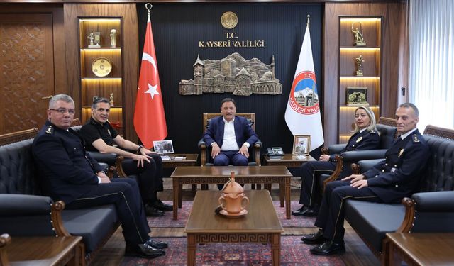 Vali Çiçek, Terfi Eden Emniyet Müdürlerini Ağırladı