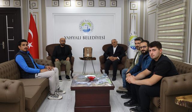İHH Yahyalı Temsilciliğinden Başkan Esat Öztürk’e Ziyaret