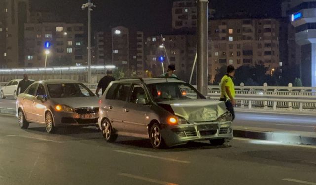 4 Aracın Karıştığı Zincirleme Kazada 2 Yaralı