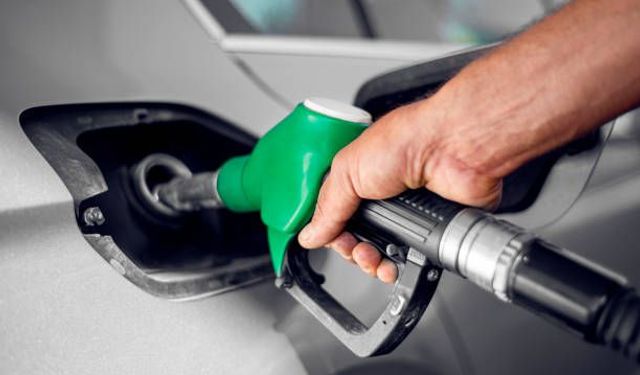 Motorin 100 Liranın Altına Düştü