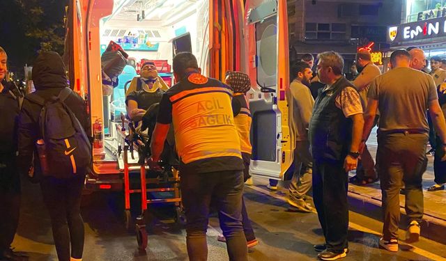Motosikletin Yayaya Çarptığı Kazada 3 Kişi Yaralandı