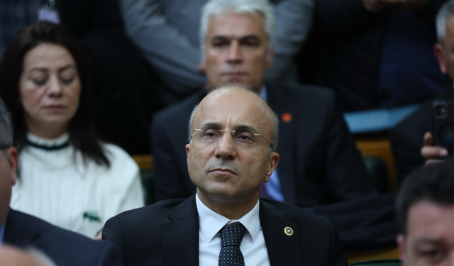 Aşkın Genç’ten Bütçe Hesabı: ‘’8 Ayda Faize 2 Trilyon Lira’’