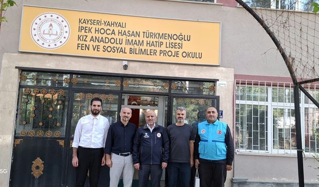 TDV Yahyalı Şubesi’nden Öğrencilere Kırtasiye Desteği