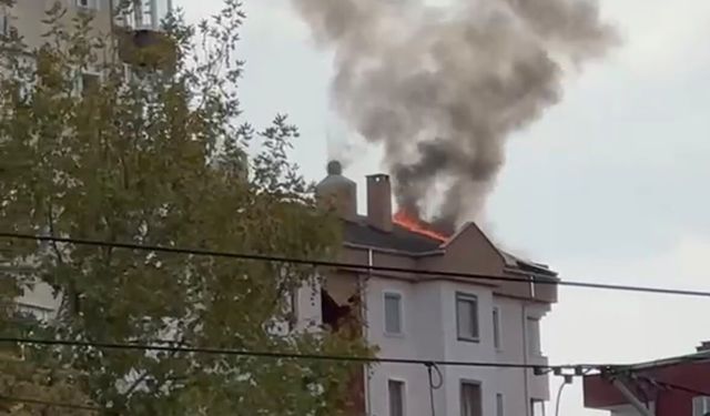 Kayseri’de 9 Katlı Binanın Çatı Katında Yangın