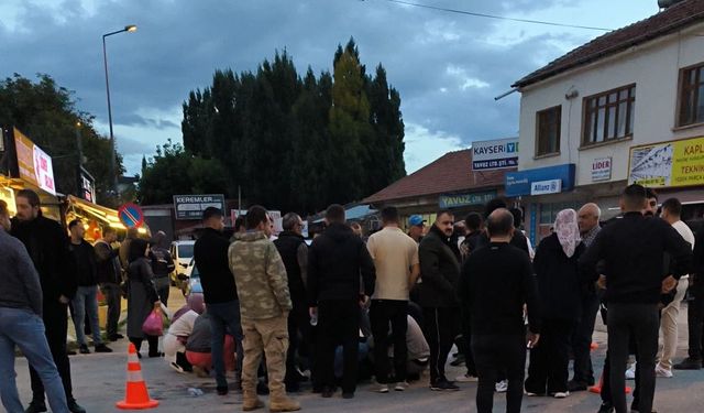 Pikap İle Üç Tekerlekli Motosiklet Çarpıştı: 2 Yaralı