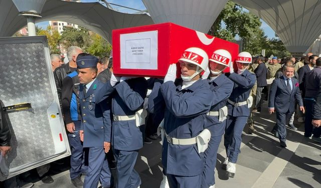 Kayseri'de Kıbrıs Gazisi Rafet Toker Son Yolculuğuna Uğurlandı