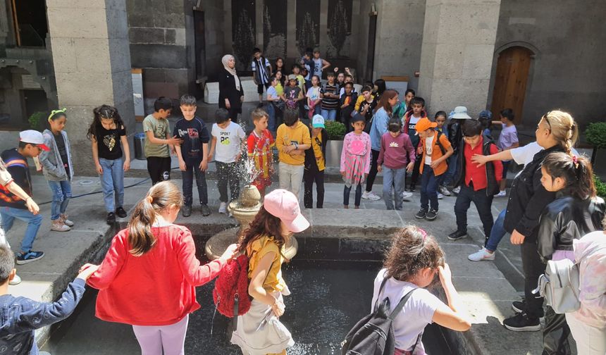 KAYSERİ MÜZELERİNE YOĞUN İLGİ