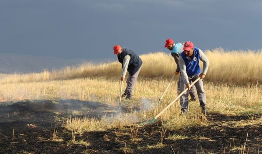 Akkışla’da Arazi Yangını Söndürüldü
