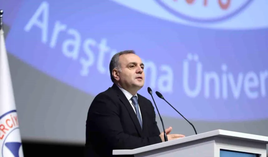 ERÜ Rektörü Prof. Dr. Fatih Altun, Araştırma ve İnovasyon Çalıştayı'nda konuştu