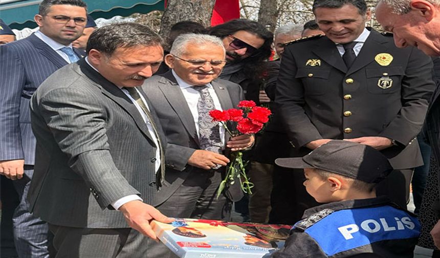 Çanakkale şehit ve gazileri, Zaferin 110’uncu yıldönümü’nde törenle anıldı