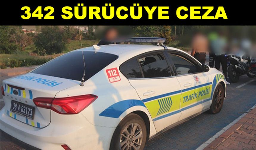 Araç sürerken cep telefonu kullandılar