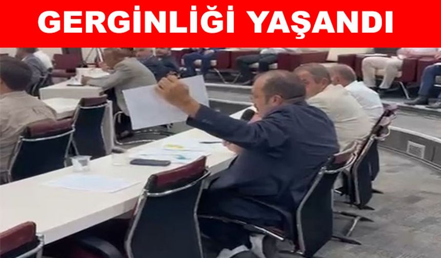 Kocasinan Meclisinde Çolakbayraktar ve Alparslan