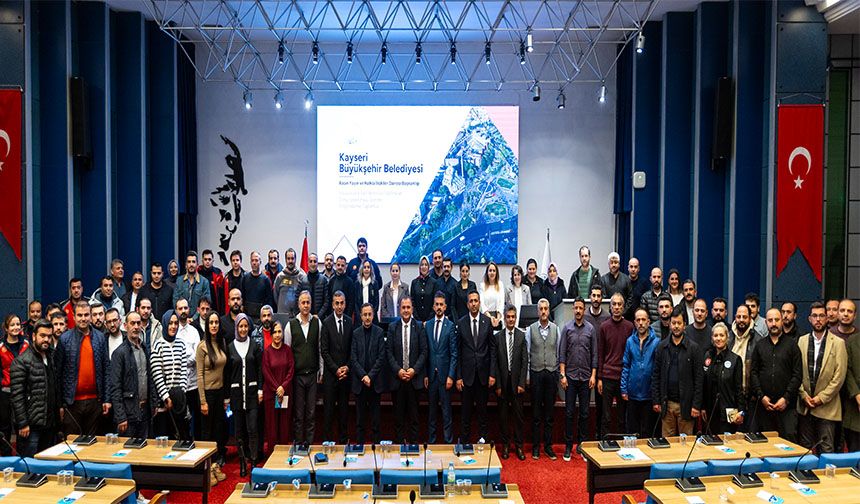 Büyükşehir'den Vatandaş Başvuru Süreçleri İçin Değerlendirme Toplantısı