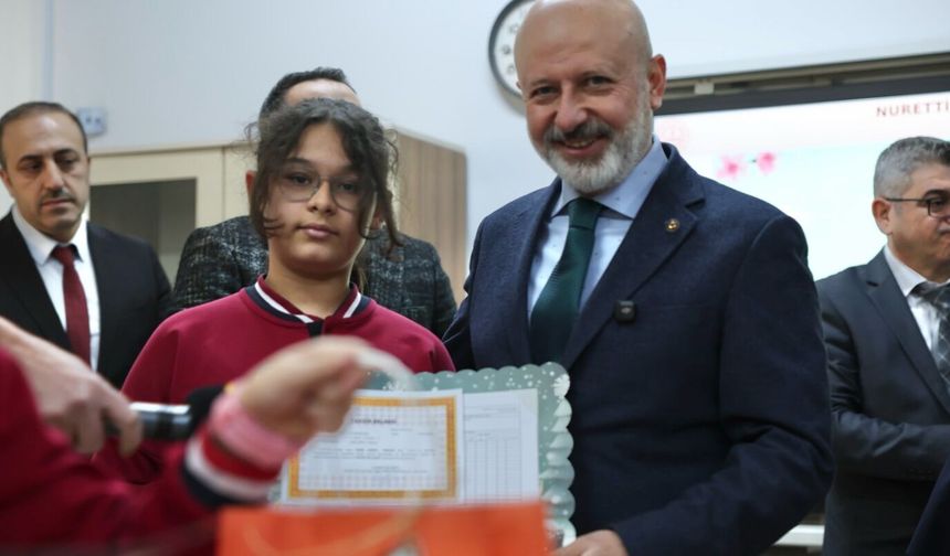 BAŞKAN ÇOLAKBAYRAKDAR: “TÜRKİYE’NİN GELECEĞİ OLAN EVLATLARIMIZIN EĞİTİMİ İÇİN VAR GÜCÜMÜZLE ÇALIŞIYORUZ”