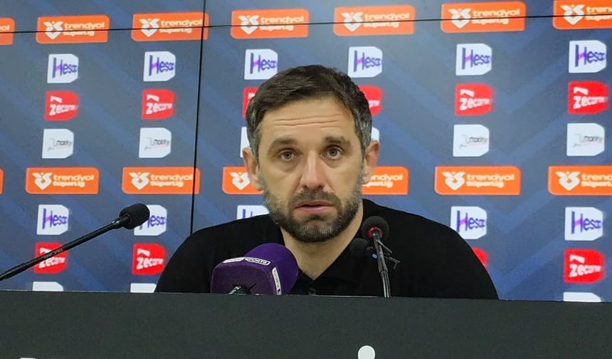 Kayserispor'da Djalovic'den istifa sorusuna 'Ben sıkı çalışmaya devam ediyorum' yanıtı