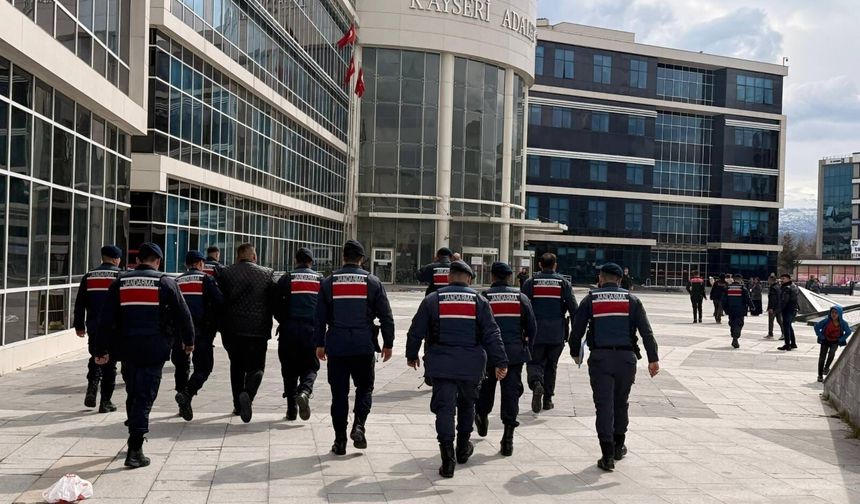 Bayramın ilk günü eşini tabancayla öldüren şüpheli tutuklandı