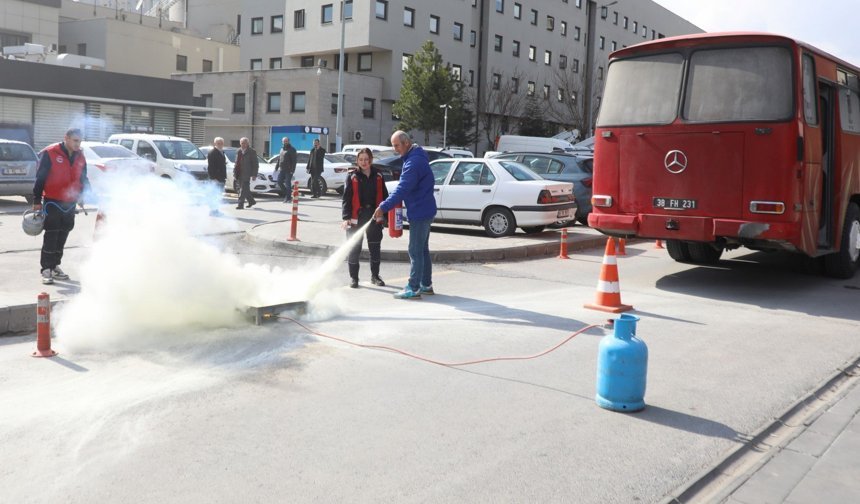 Melikgazi Personeli Olası Yangınlara Karşı Bilgilendirildi