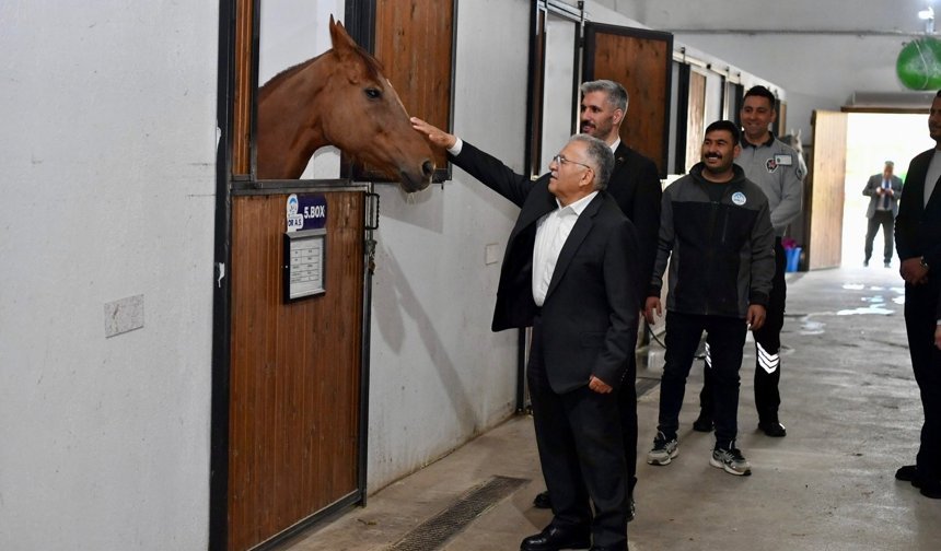 Büyükkılıç, Binicilikte Federe Statüye Kavuşan Tesisi Yerinde İnceledi