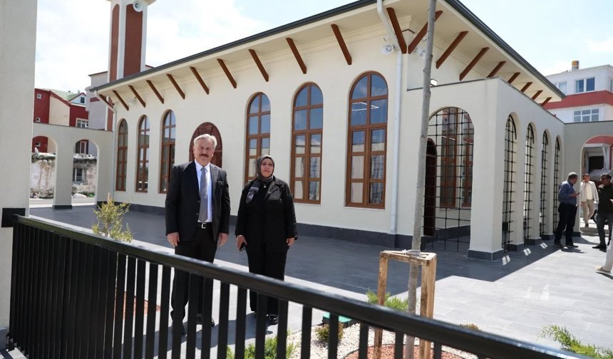 Selçuklu Mahallesi'nin Butik, Hayrat Camii’si Tamamlandı