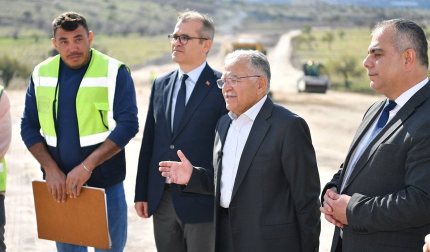 Başkan Büyükkılıç: “Hizmet Yapılaşmanın Önünde Gidiyor”