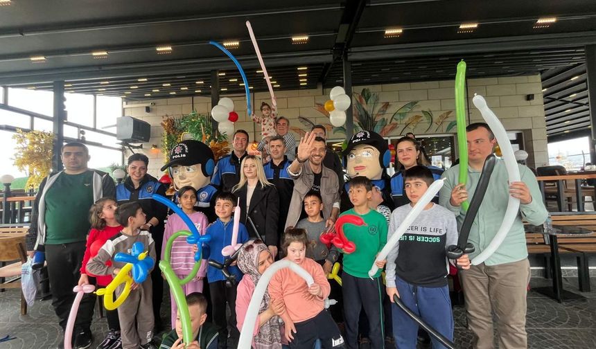 Otizm Farkındalık Günü’nde anlamlı etkinlik