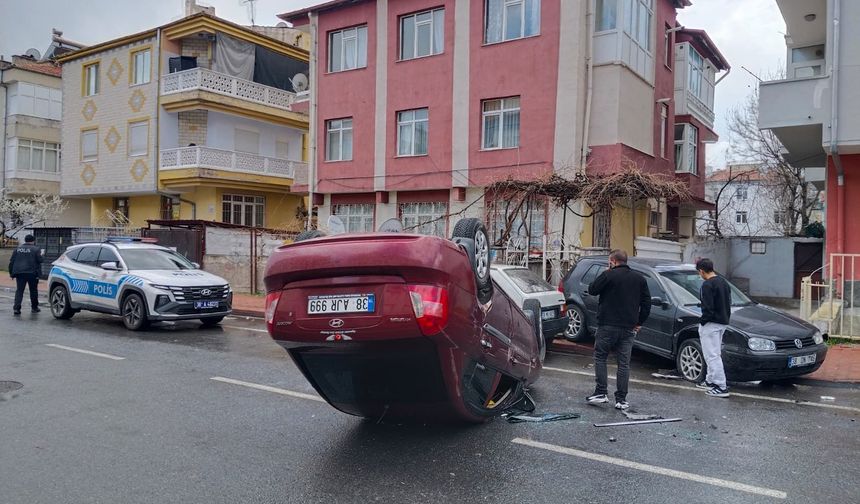 Kayseri'de otomobilin devrildiği kaza kamerada