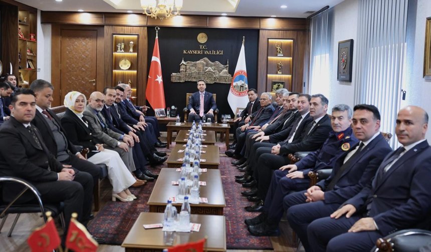 Bakan Bayraktar’tan Vali Çiçek'e ziyaret