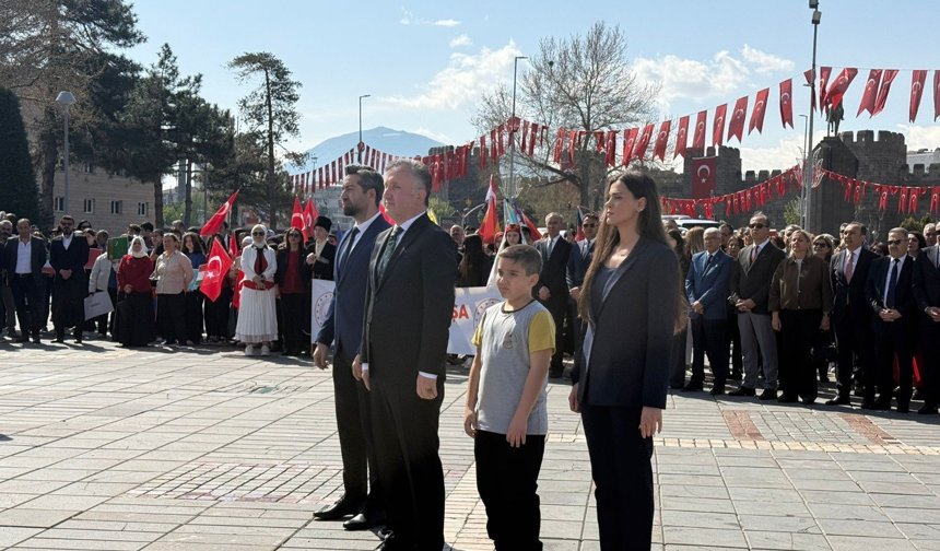23 Nisan Ulusal Egemenlik ve Çocuk Bayramı Kutlandı
