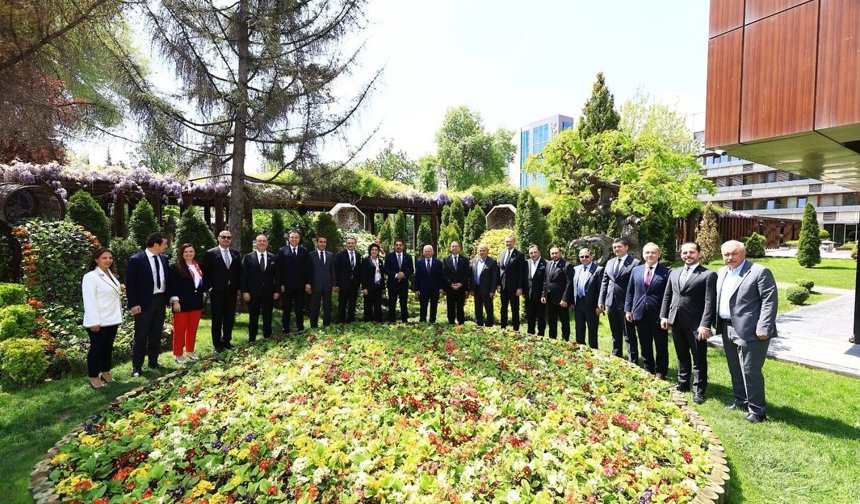 Başkan Büyükkılıç, TÜRKONFED Heyetini Ağırladı