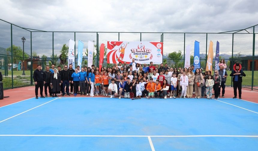 Büyükşehir’den 19 Mayıs’a Yakışan Tenis Turnuvası