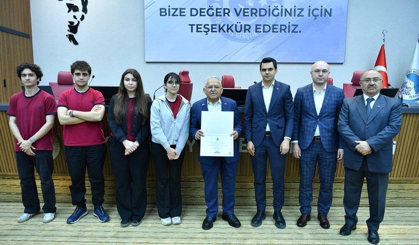 Büyükkılıç’tan, 19 Mayıs Temsili Gençlik Meclisi Projesine Tam Destek