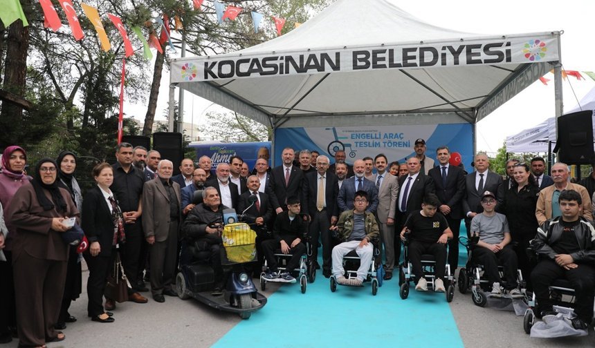 Başkan Çolakbayrakdar: “Engelli Vatandaşlarımız Bizim İçin Ayrıcalıklıdır”