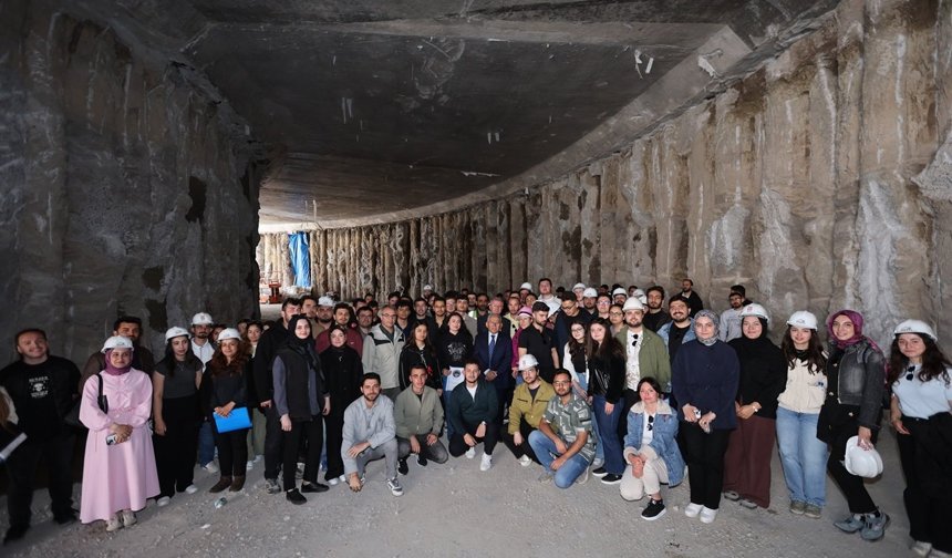 Büyükkılıç, Katlı Kavşak Projesi’ni İnşaat Mühendisliği Öğrencilerle Birlikte İnceledi