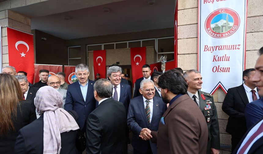 Başkan Büyükkılıç, Kurban Bayramı Sevincini Kayserililerle Birlikte Yaşadı